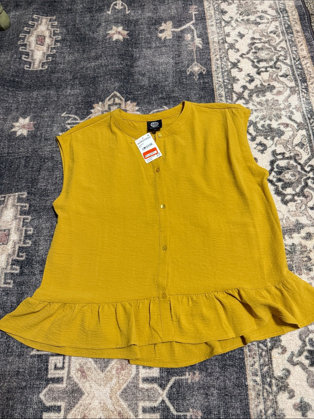 bobeau Mustard Yellow Sleeveless Button-Front Ruffle-Hem Top